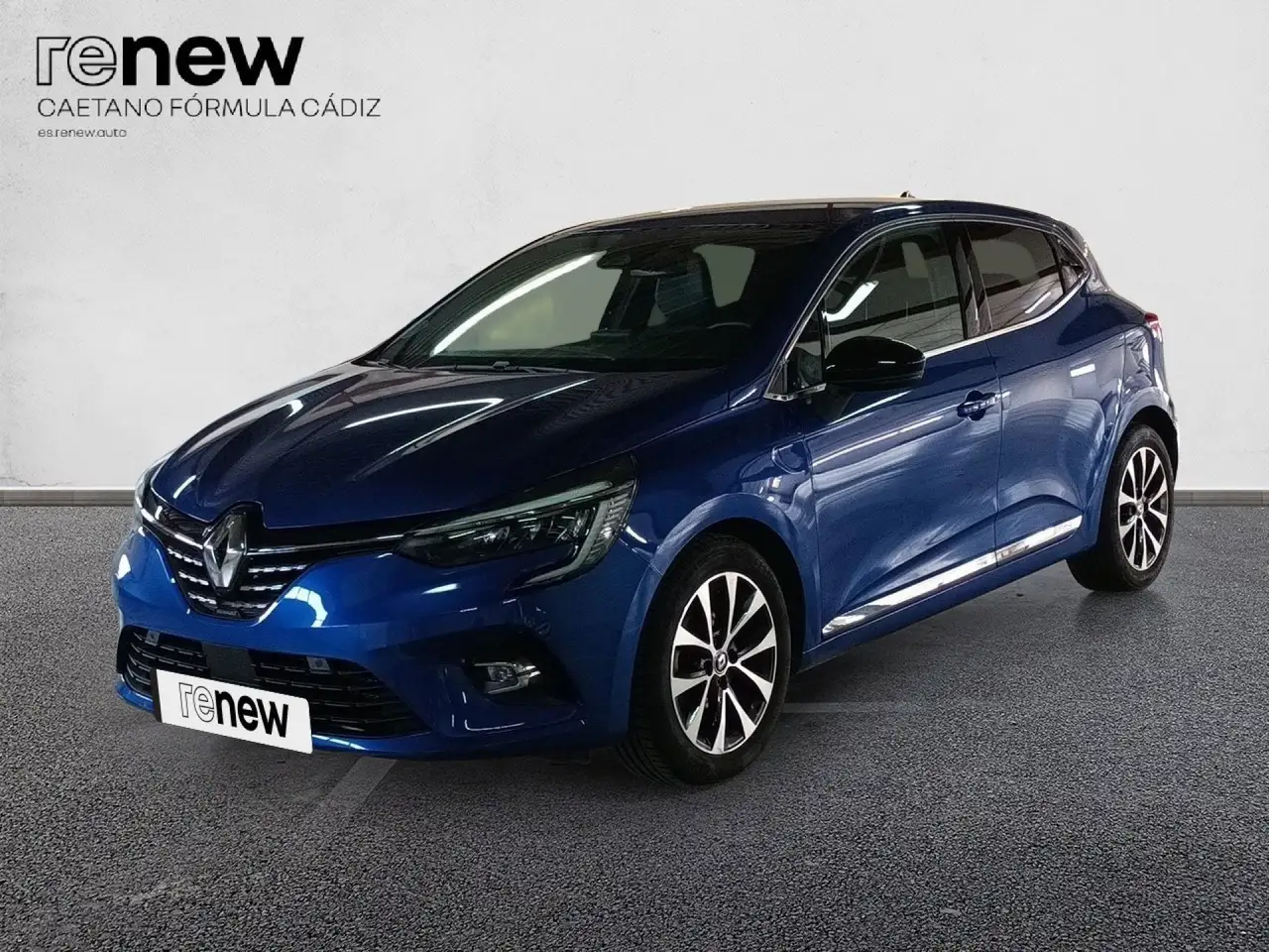 Renting renault clio tce techno 67kw azul 1