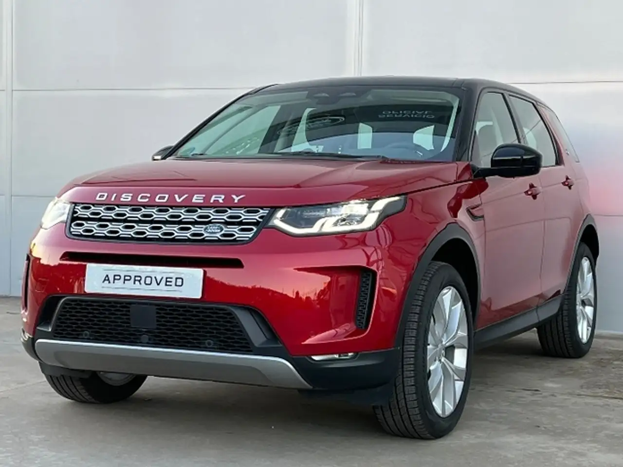  Renting Land Rover Discovery Sport 2.0D TD4 MHEV SE AWD Auto 163 Rojo