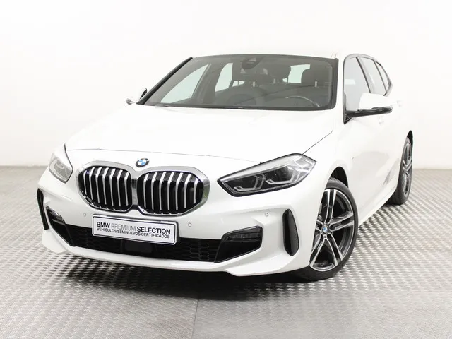  Renting BMW Serie 1 118d 1