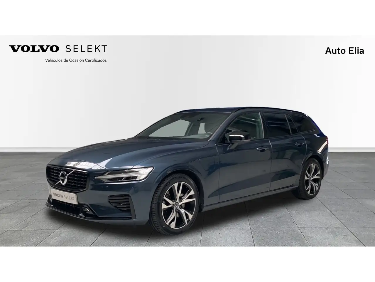  Renting Volvo V60 T6 Twin Recharge R-Design AWD Azul