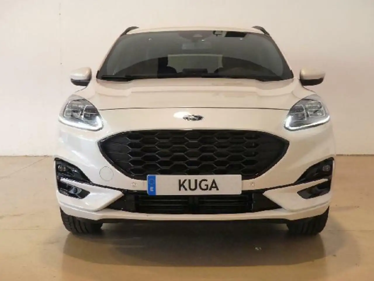  Renting Ford Kuga 1.5 EcoBoost ST-Line X FWD 150 Blanco 1