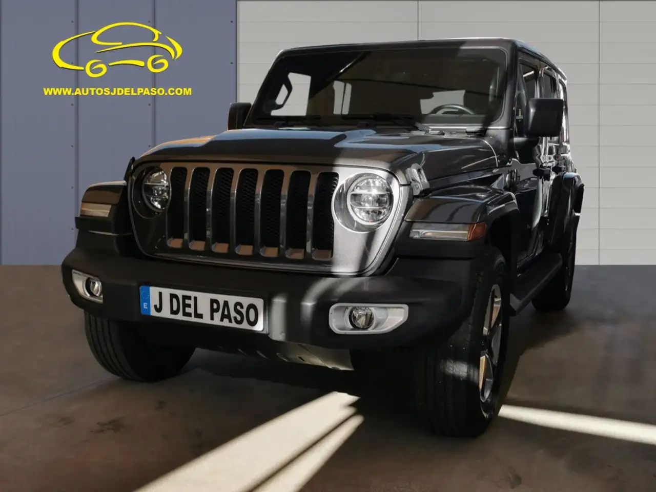  Renting Jeep Wrangler Unlimited 2.0T GME Sahara 8ATX Gris