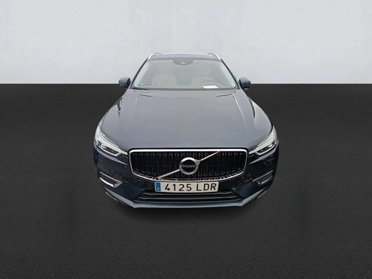  Renting Volvo XC60 T8 Twin Business Plus Azul 2