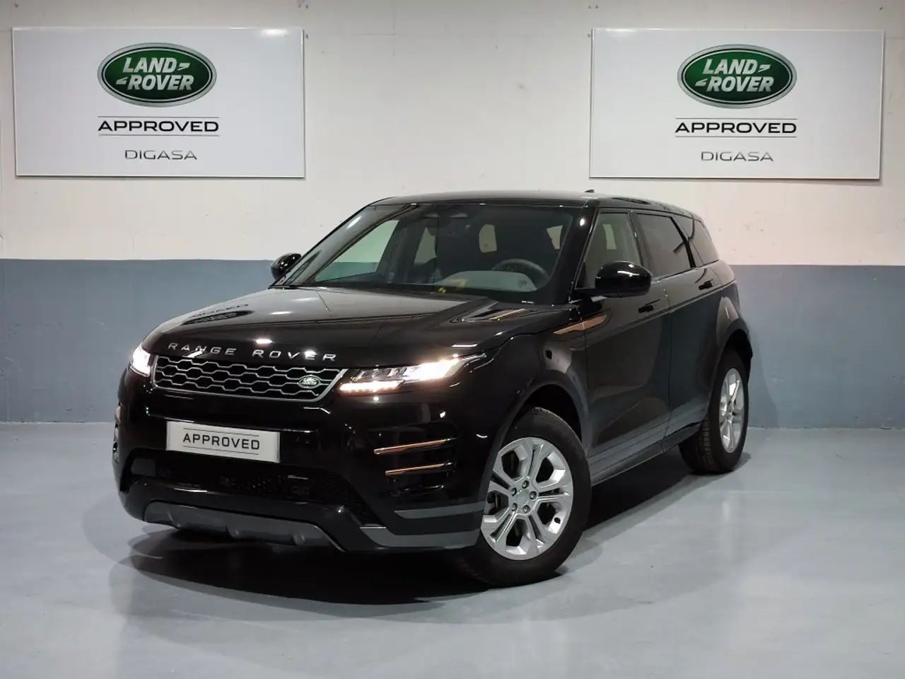  Renting Land Rover Range Rover Evoque 2.0D I4 MHEV R-Dynamic S AWD Aut. 163 Negro 1