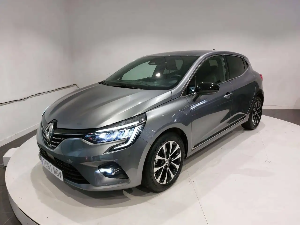  Renting Renault Clio TCe Techno 103kW Techno Gris