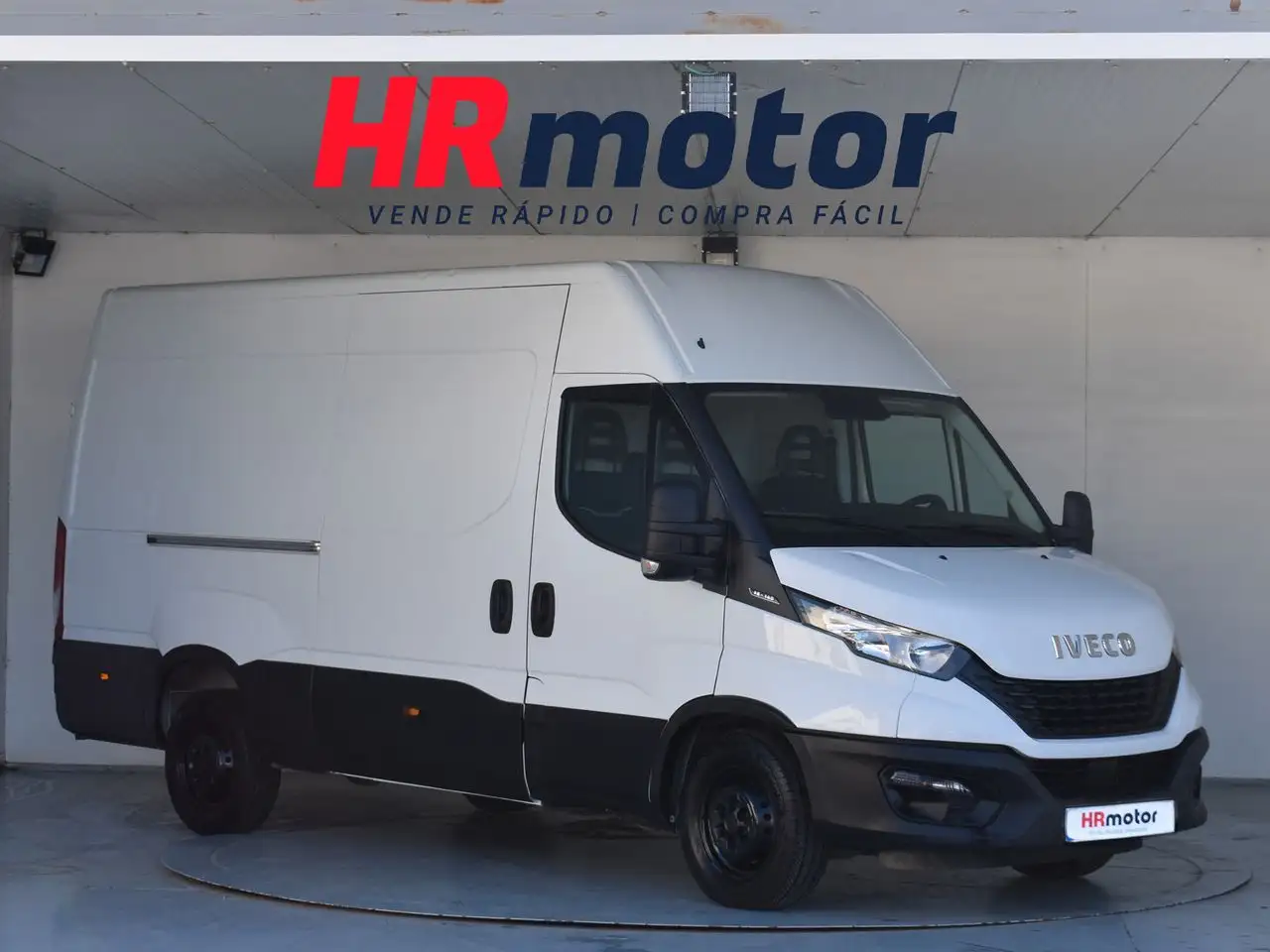  Renting Iveco Daily 35S 14S Blanco