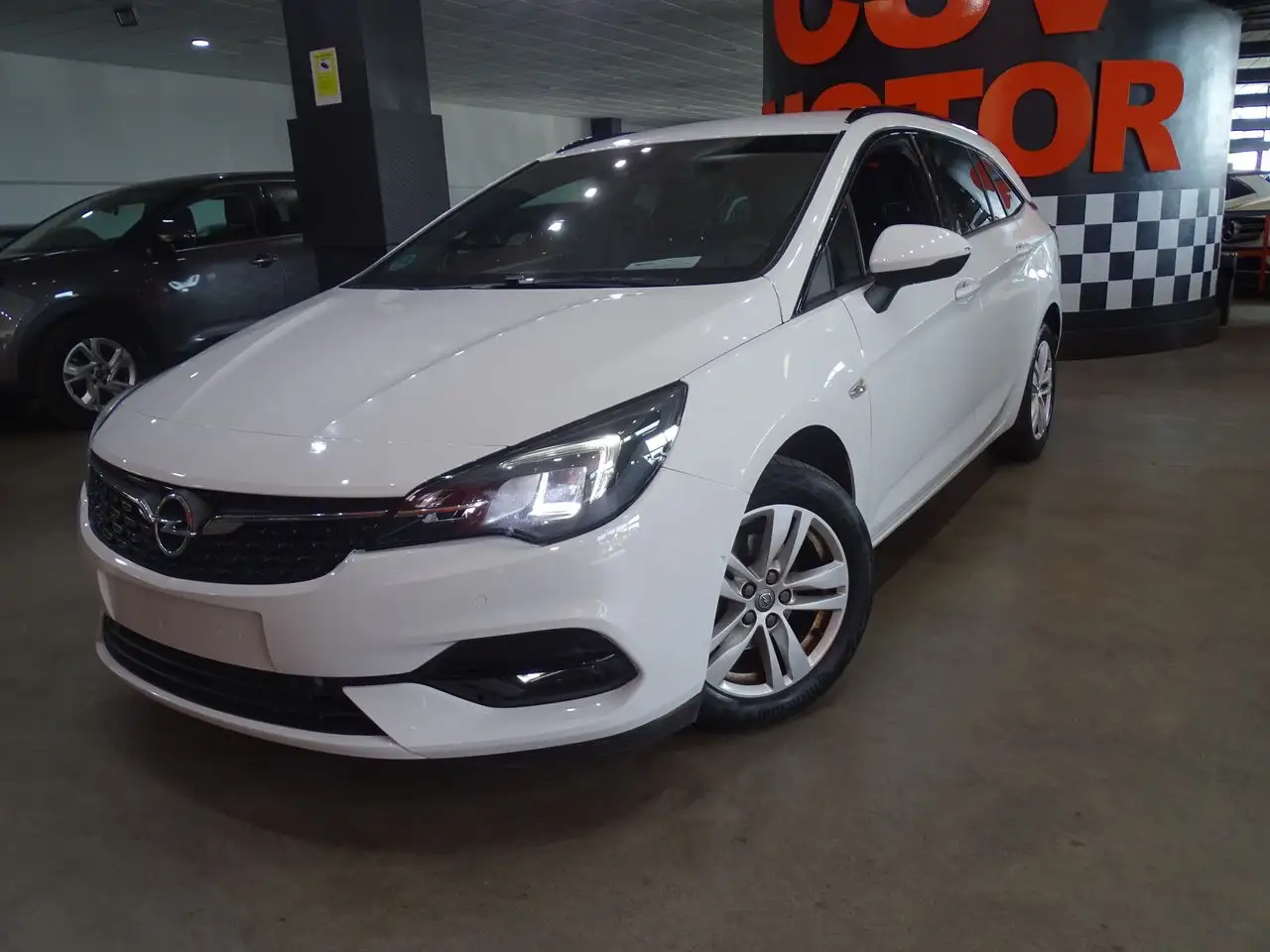 Renting Opel Astra ST 1.2T S/S GS Line 110 Blanco