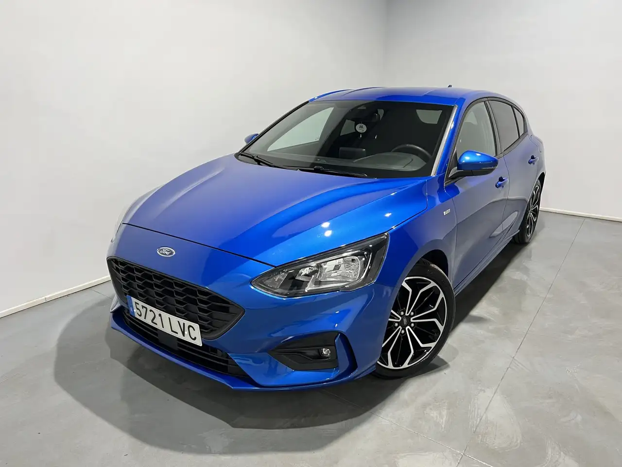  Renting Ford Focus 1.0 Ecoboost MHEV ST Line 125 Azul 1