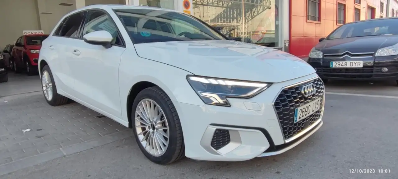  Renting Audi A3 Sportback 30TDI Advanced Blanco