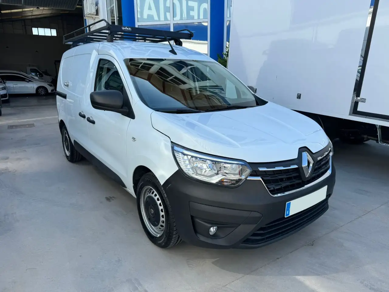  Renting Renault Express 1.5 Blue dCi Confort 55kW Blanco 1