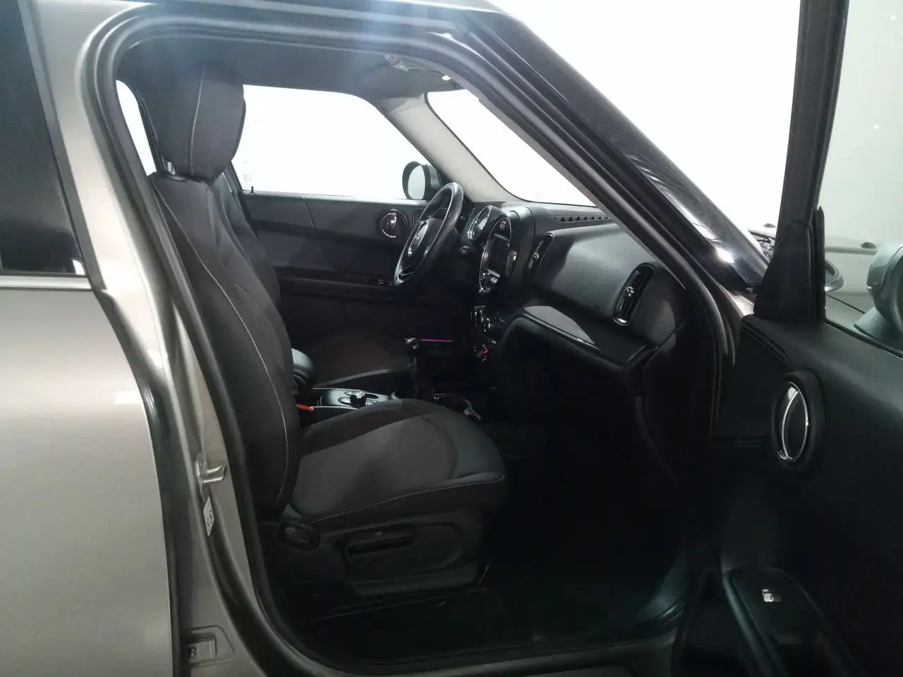  Renting Dacia Sandero Stepway TCe Comfort 67kW Gris 4