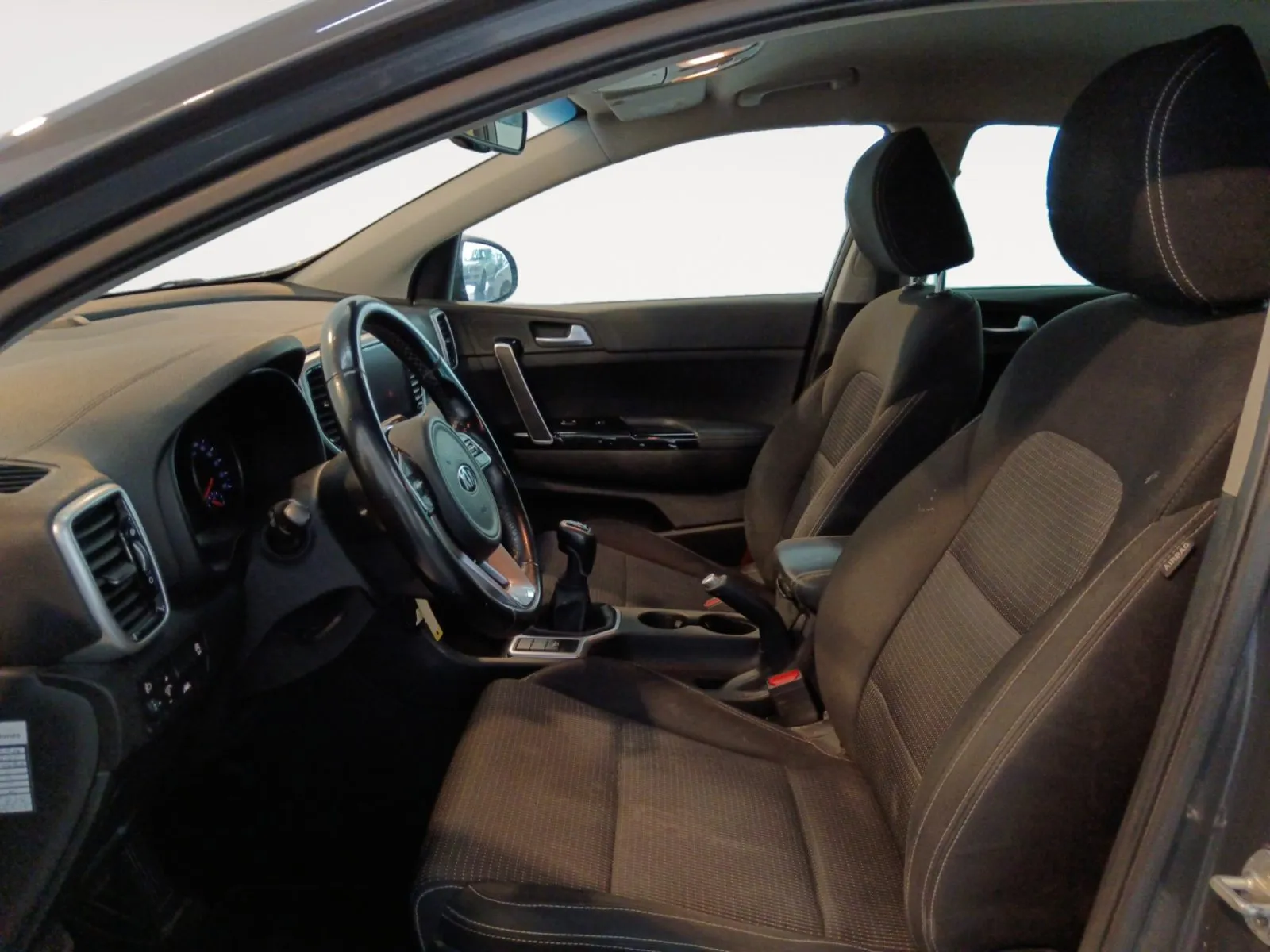 Renting Kia Sportage 1.6 MHEV Drive Plus 4×2