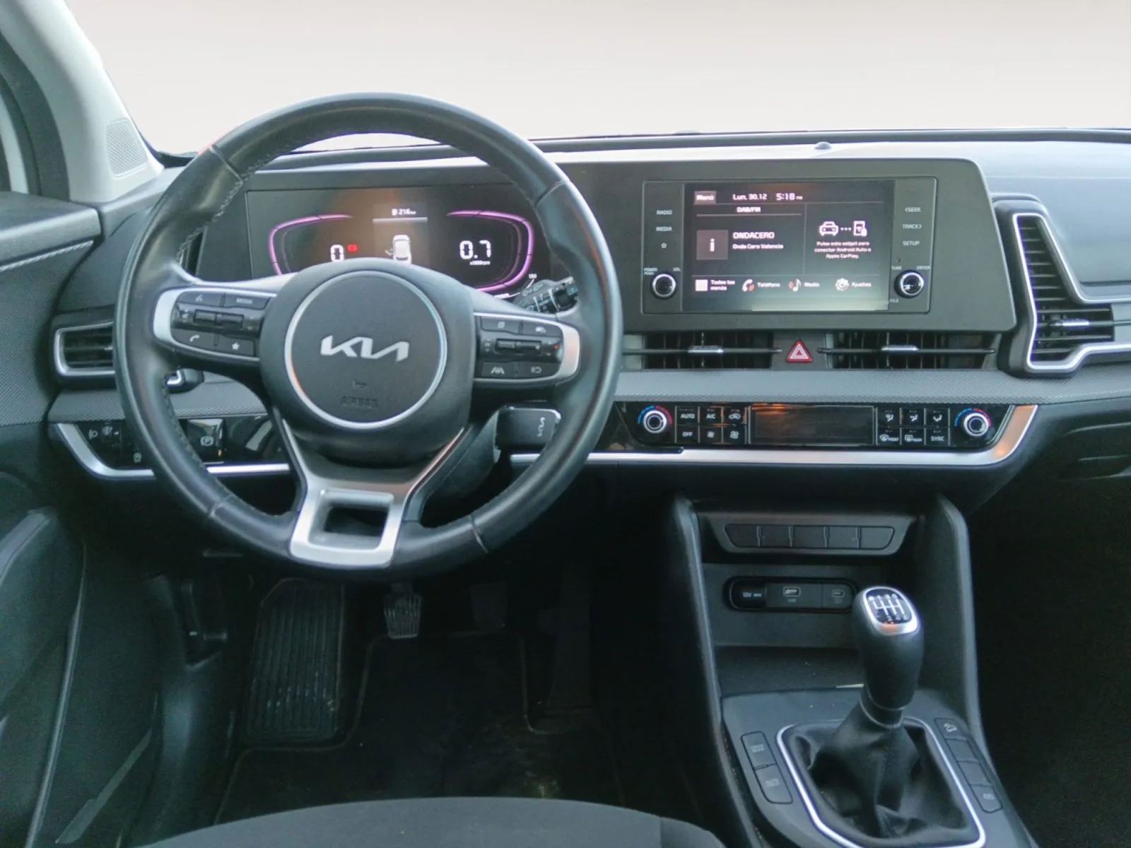 Renting Kia Sportage 1.6 T-GDI Concept 12