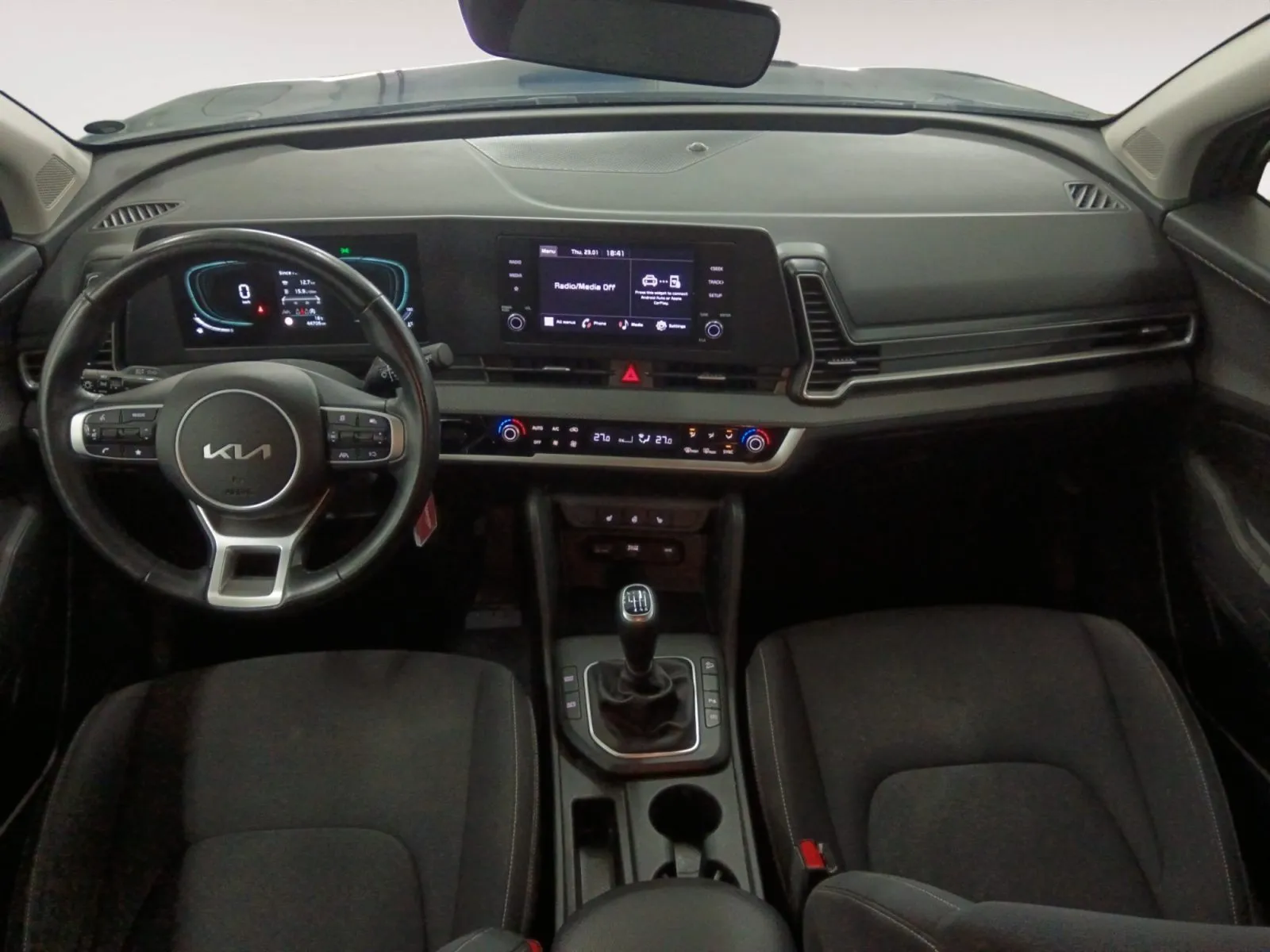 Renting Kia Sportage 1.6 T-GDI Concept 4