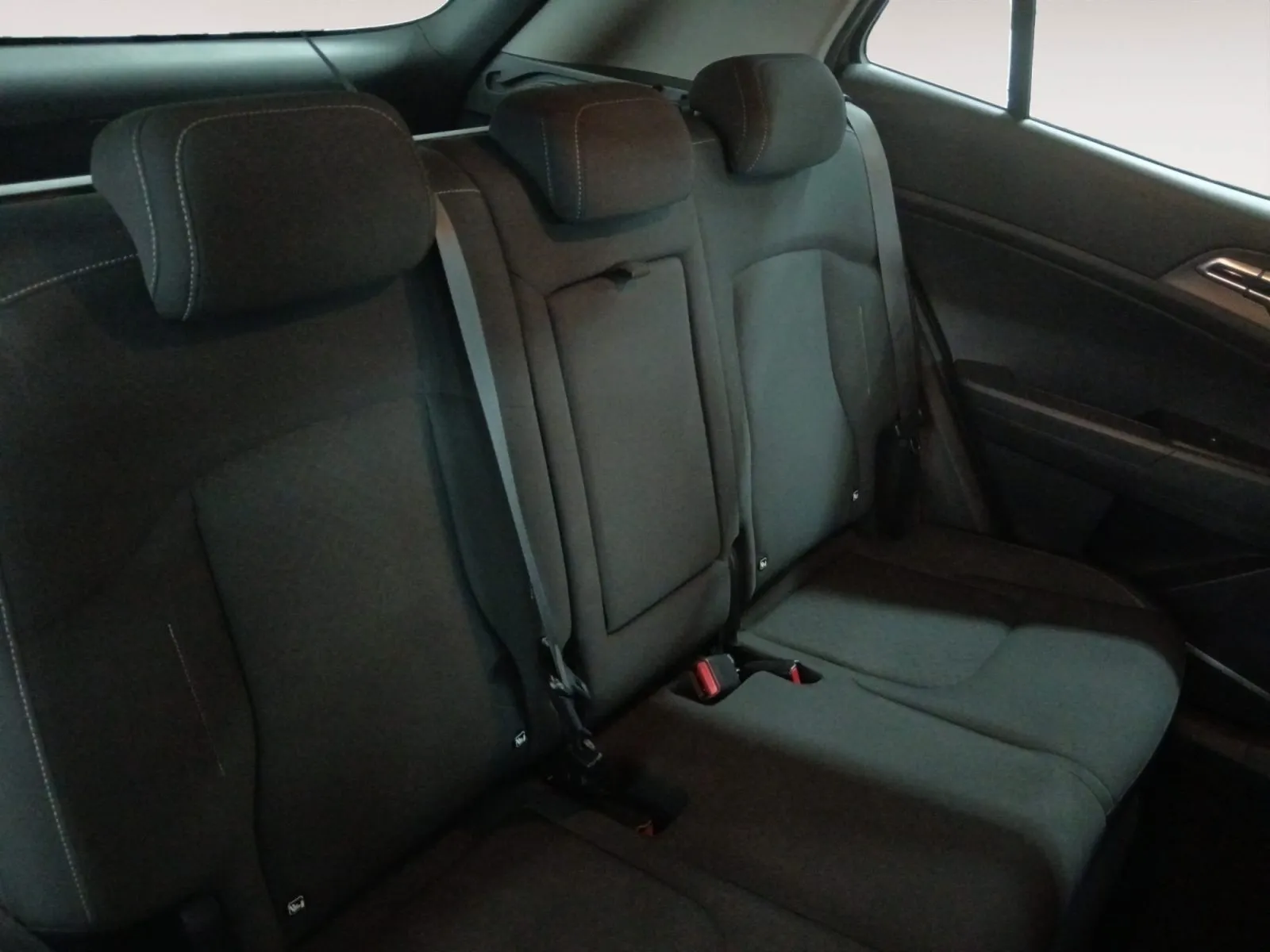 Renting Kia Sportage 1.6 T-GDI Concept 4