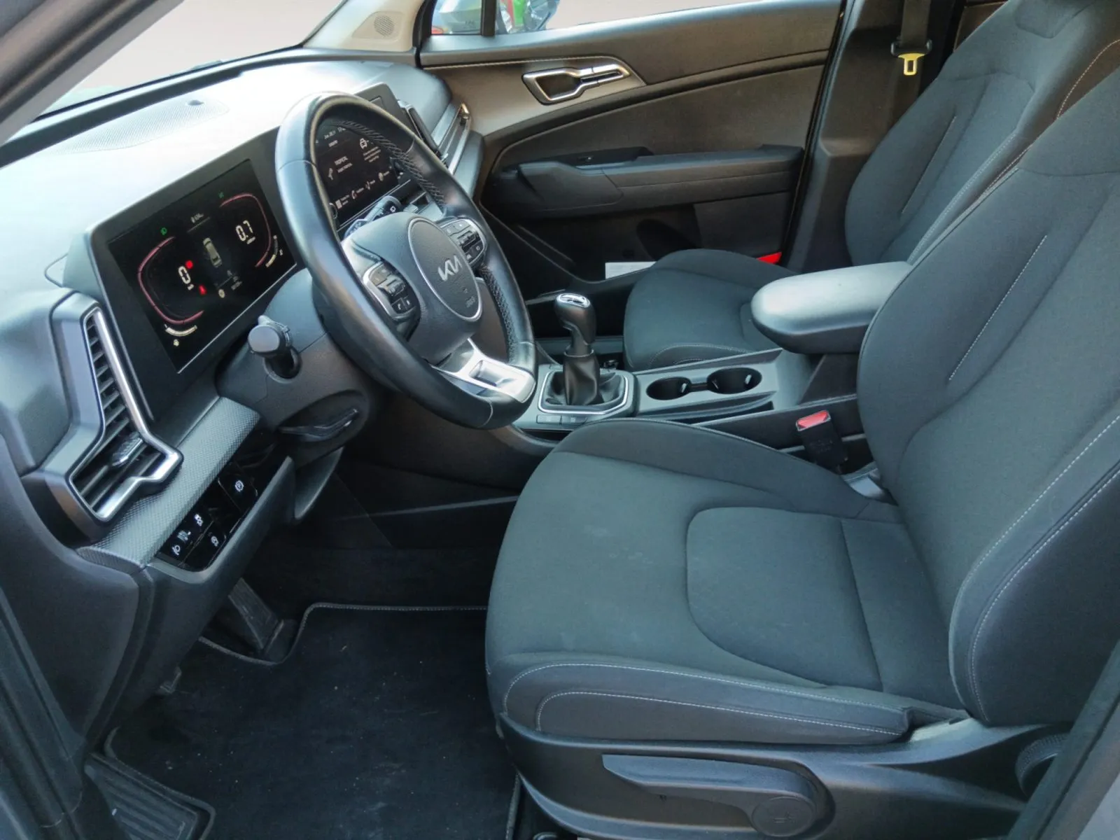 Renting Kia Sportage 1.6 T-GDI Edition 7
