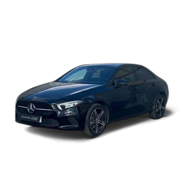 Renting Mercedes-Benz A 250 Sedán e Negro