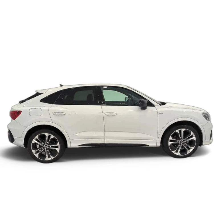 Renting Audi Q3 Sportback 35 TFSI Black line S tronic Blanco 4