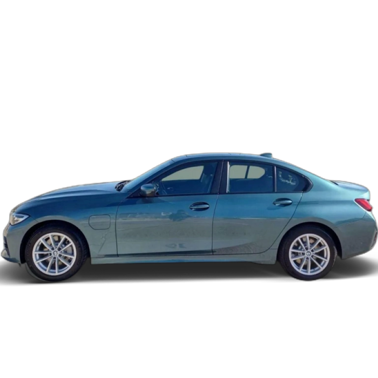 Renting BMW Serie 3 330e