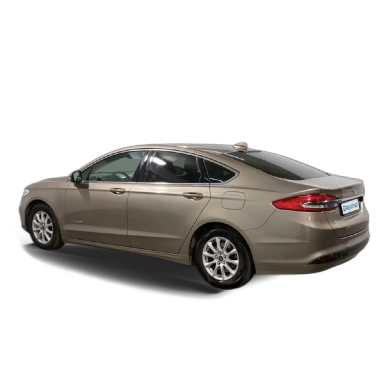 Renting Ford Mondeo 2.0 Hybrid Titanium