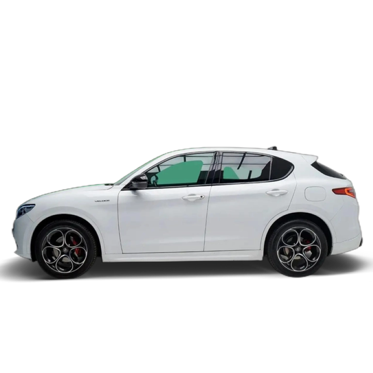 Renting Alfa Romeo Stelvio VELOCE 2.1 TD TURBO 210 CV AUTO 4WD 5P Blanco