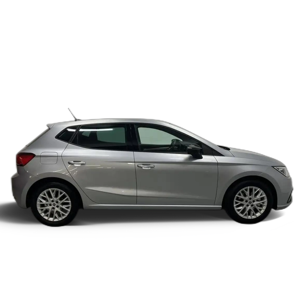 Renting SEAT Ibiza 1.0 TSI S&amp;S Special Edition 115 Plateado 1