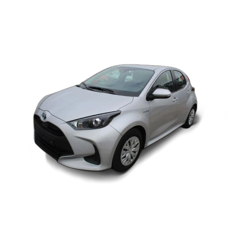 Renting Toyota Yaris 1.5 120H Business Plus Plateado