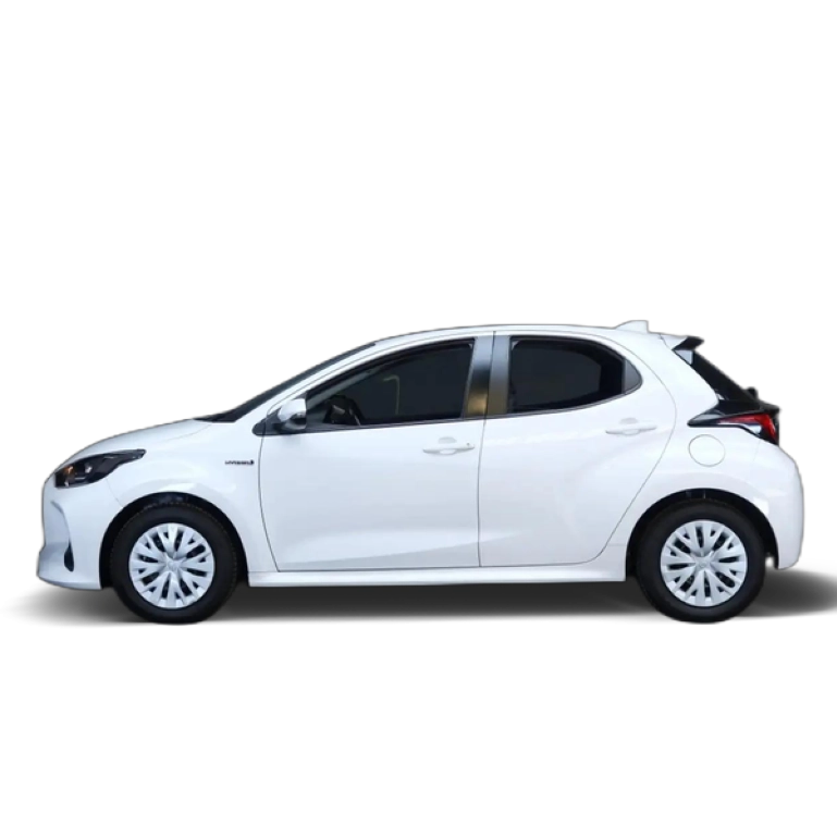 Renting Toyota Yaris 120H 1.5 Business Plus Blanco 1