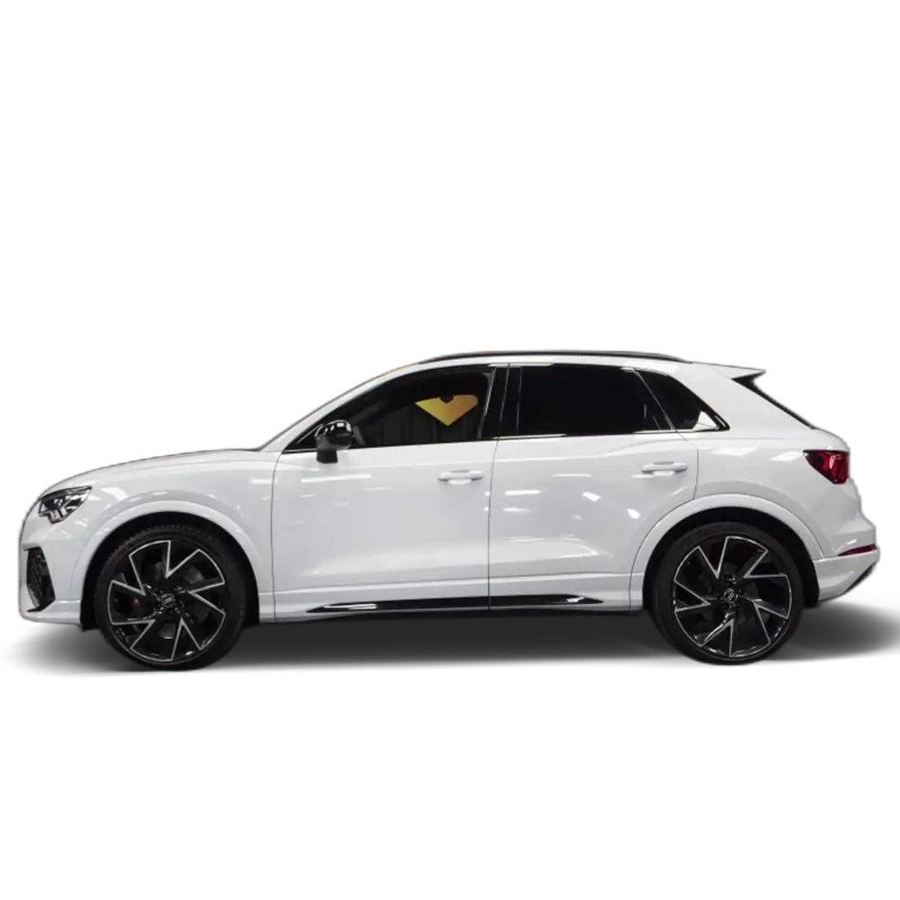 Renting Audi RS Q3 2.5 TFSI quattro S tronic Blanco