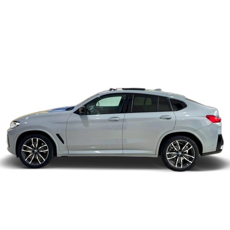 Renting BMW X4 xDrive 20dA xLine M Sport