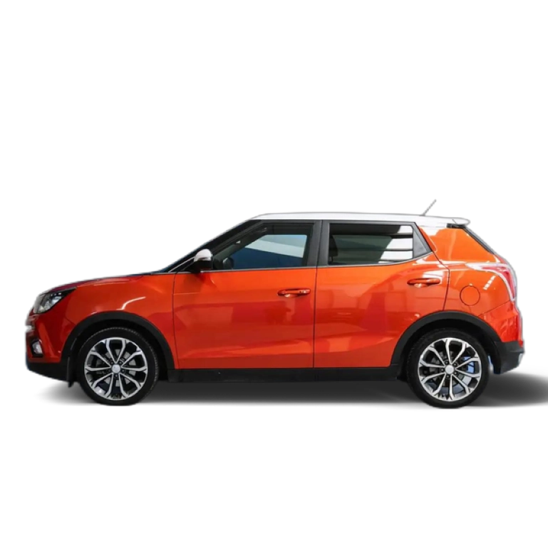 Renting SsangYong Tivoli G16 Limited 4&#215;2 Rojo