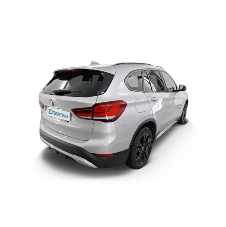 Renting BMW X1 sDrive 18iA Plateado