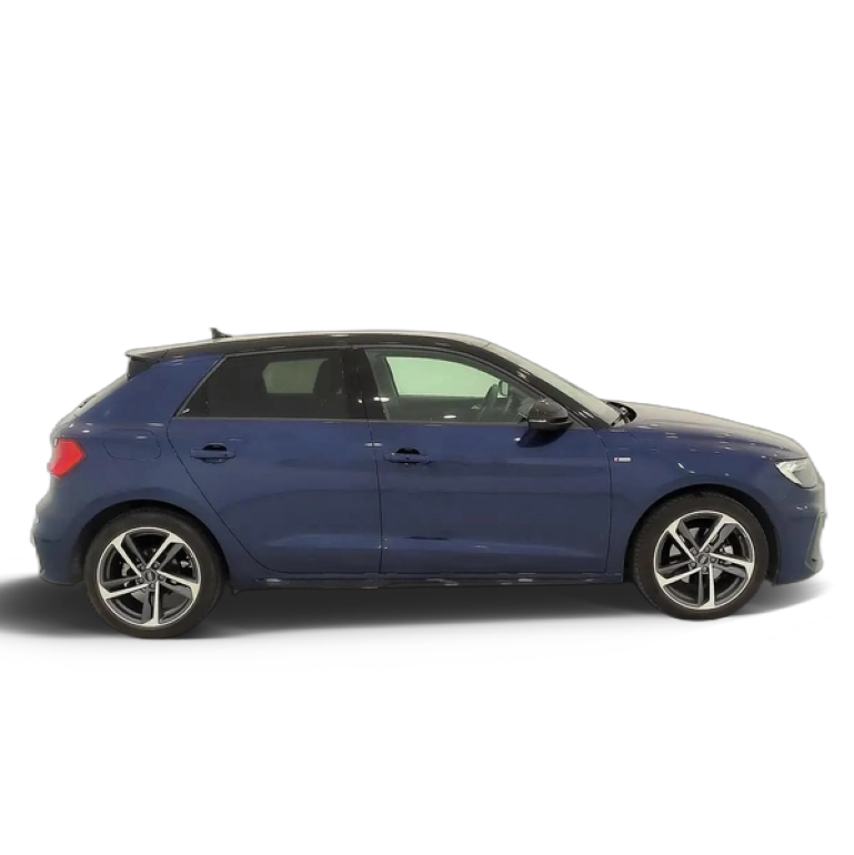 Renting Audi A1 Sportback 30 TFSI Adrenalin Black edition Azul 3