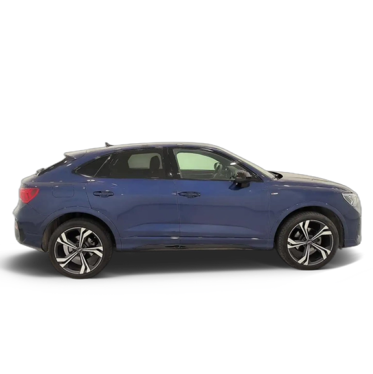 Renting Audi Q3 Sportback 35 TDI Black line S tronic Azul 2