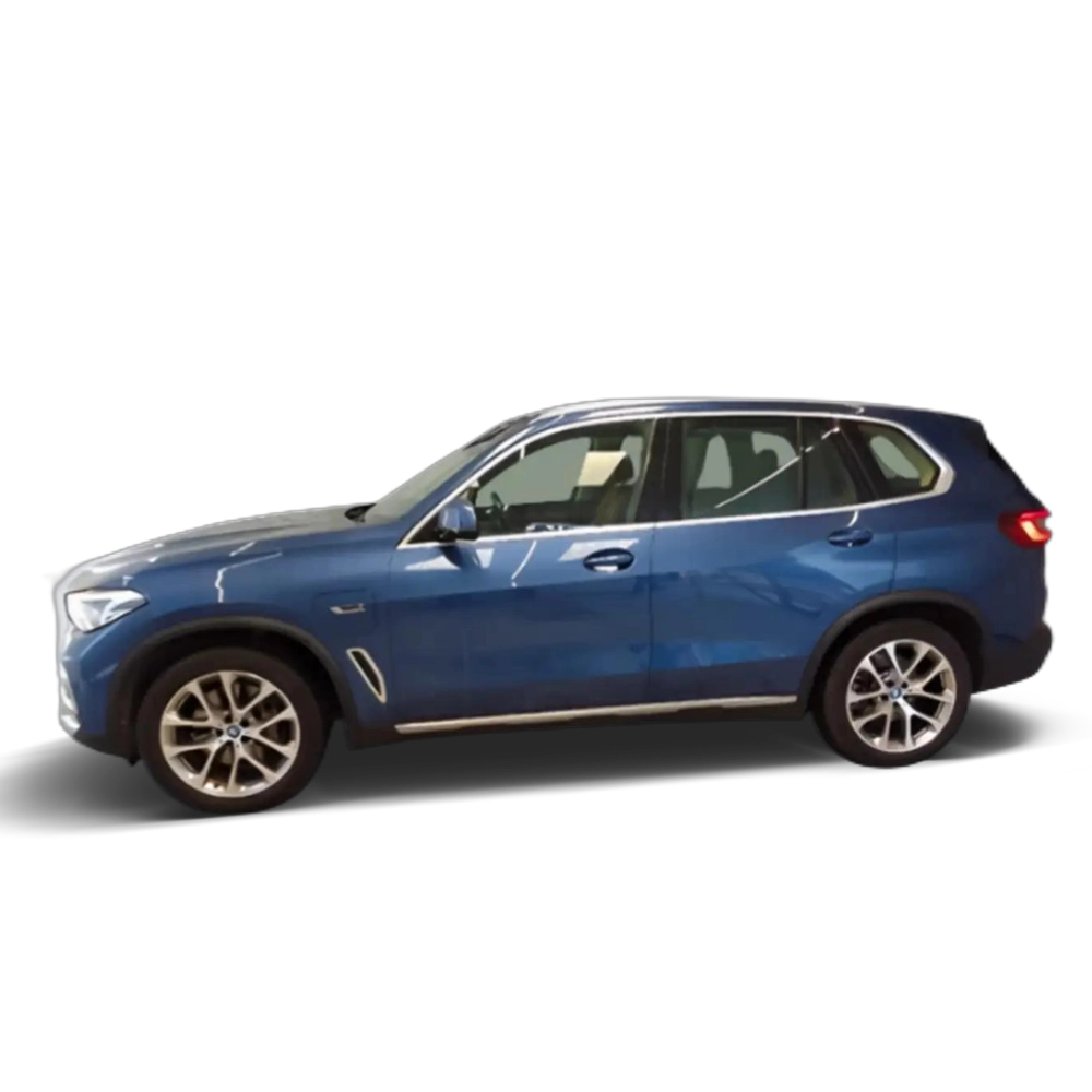 Renting BMW X5 xDrive 45e Azul