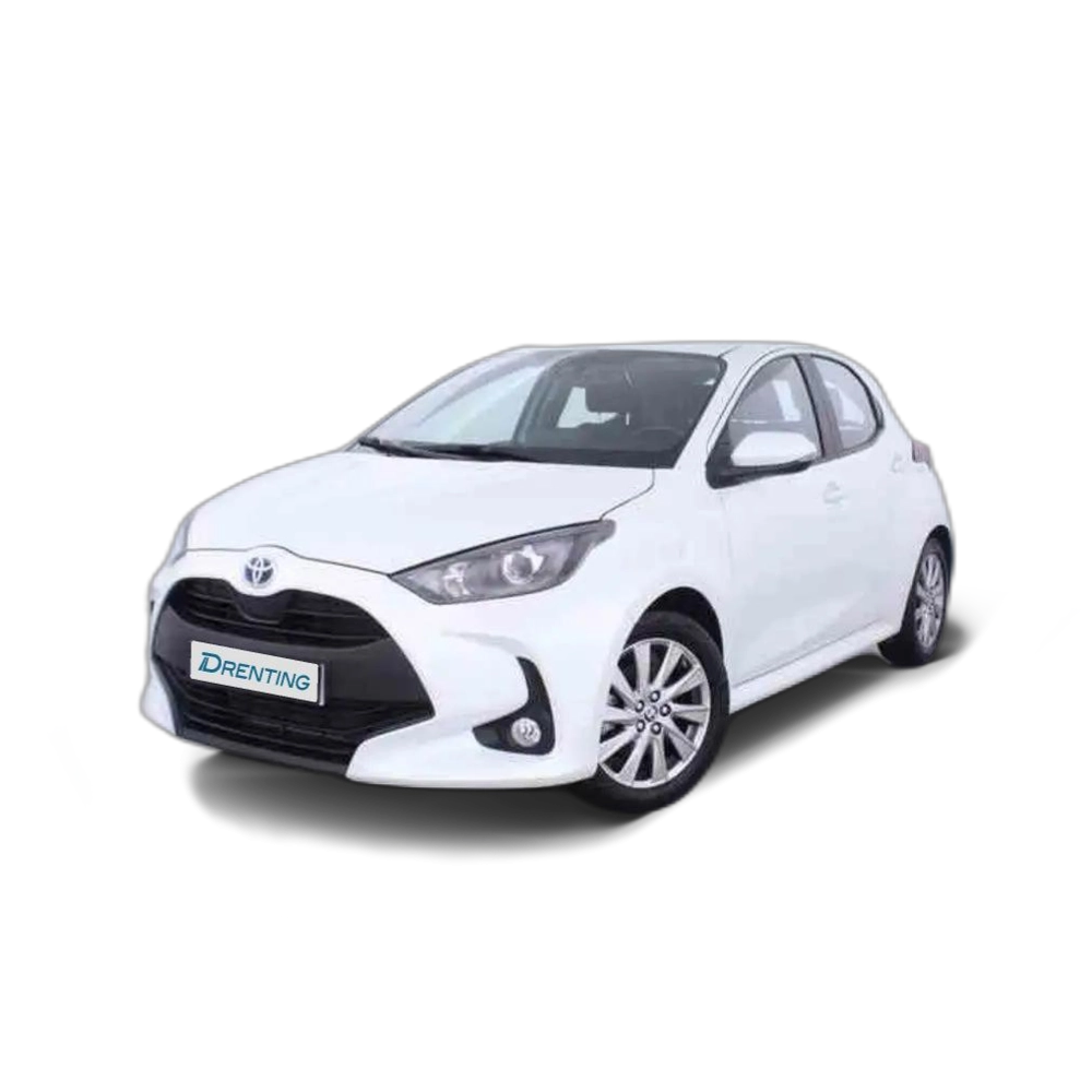 Renting Toyota Yaris 1.5 120H Active Tech Blanco 1