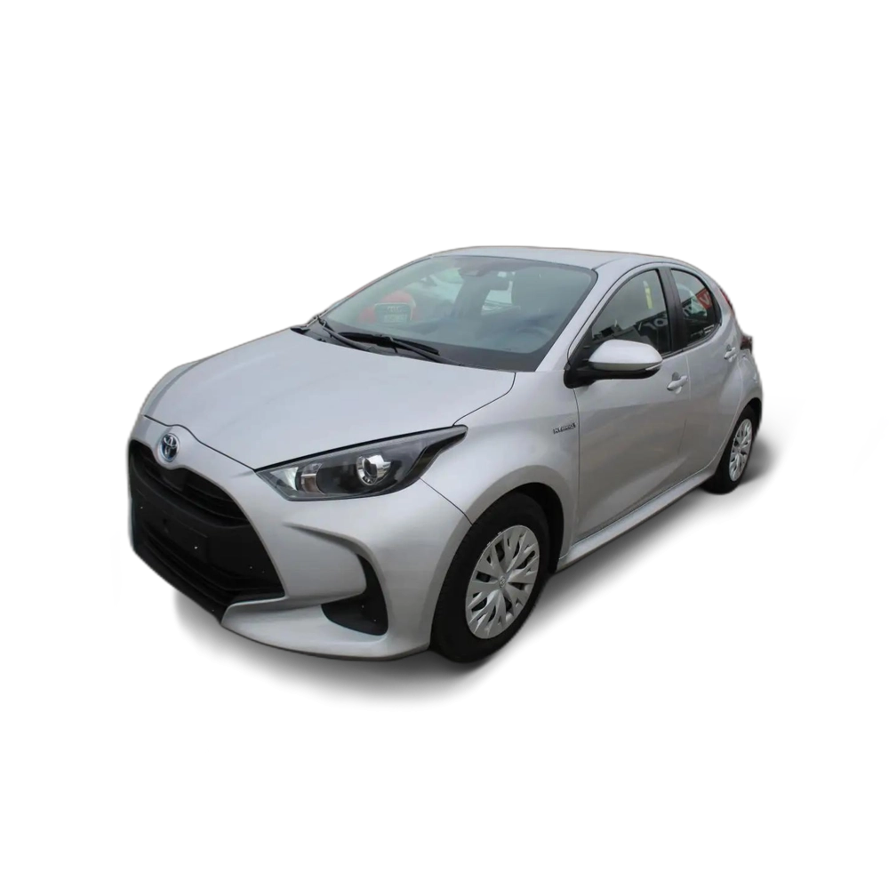 Renting Toyota Yaris 1.5 120H Business Plus Plateado