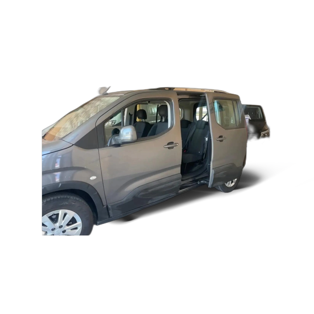 Renting Peugeot Rifter 1.5BlueHDi S&amp;S Standard Allure 100 Gris