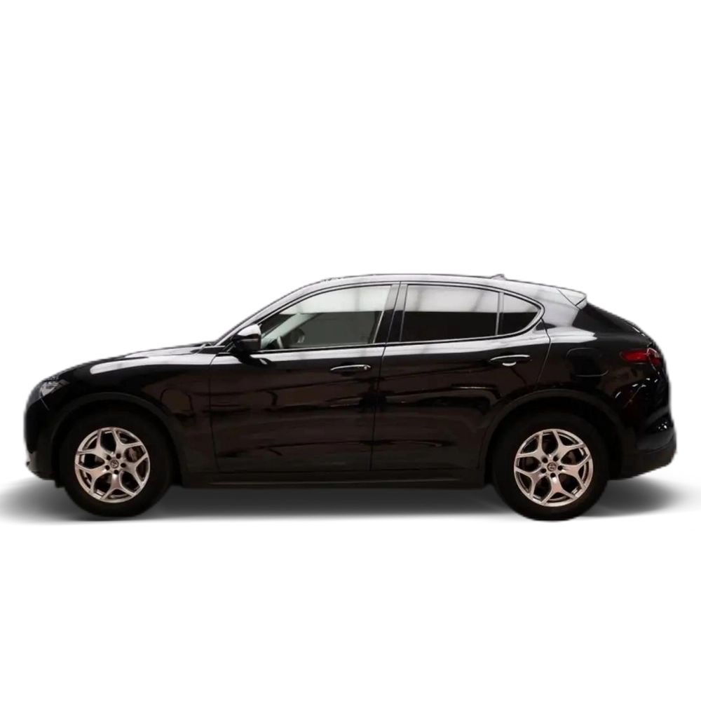 Renting Alfa Romeo Stelvio 2.2 Executive AWD 190 Aut. Negro