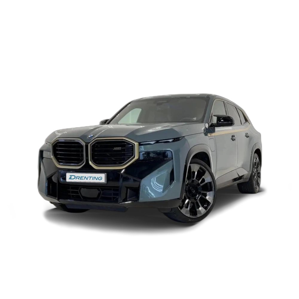 Renting BMW XM Verde