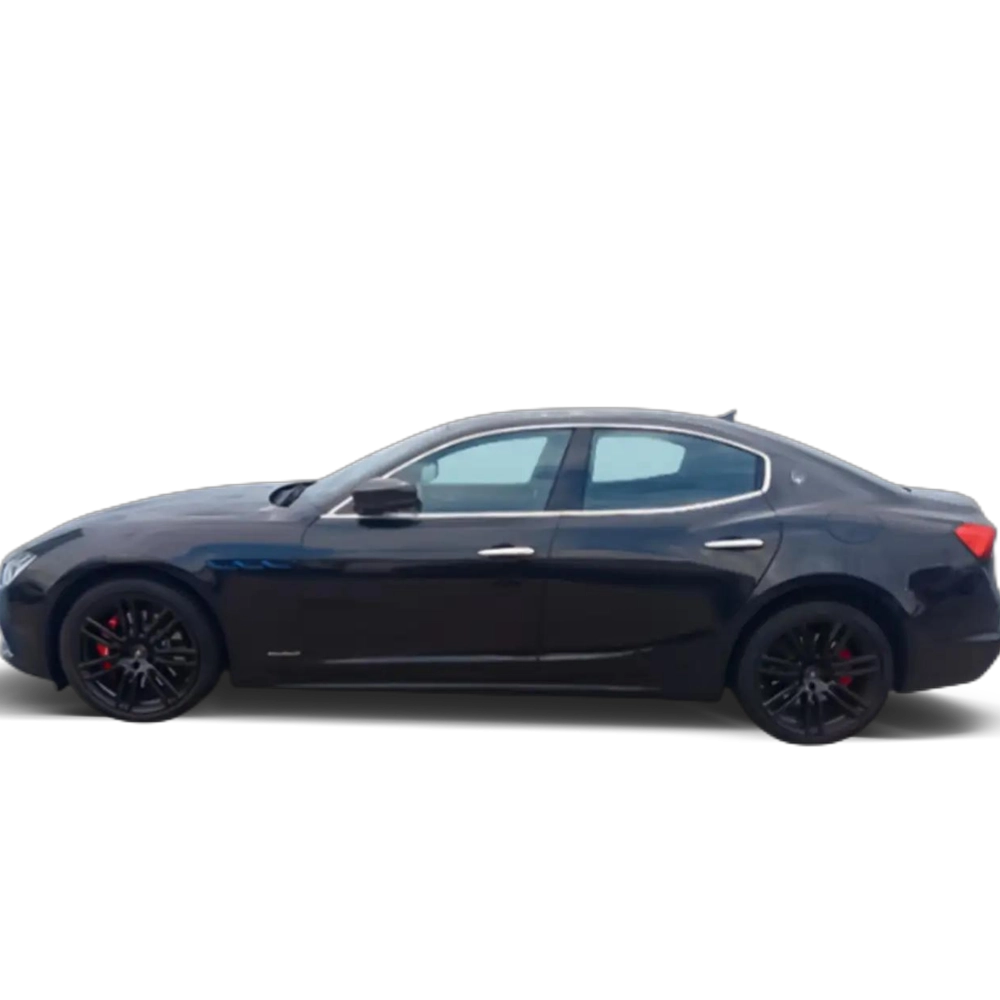 Renting Maserati Ghibli Grandsport Aut. 330 Negro