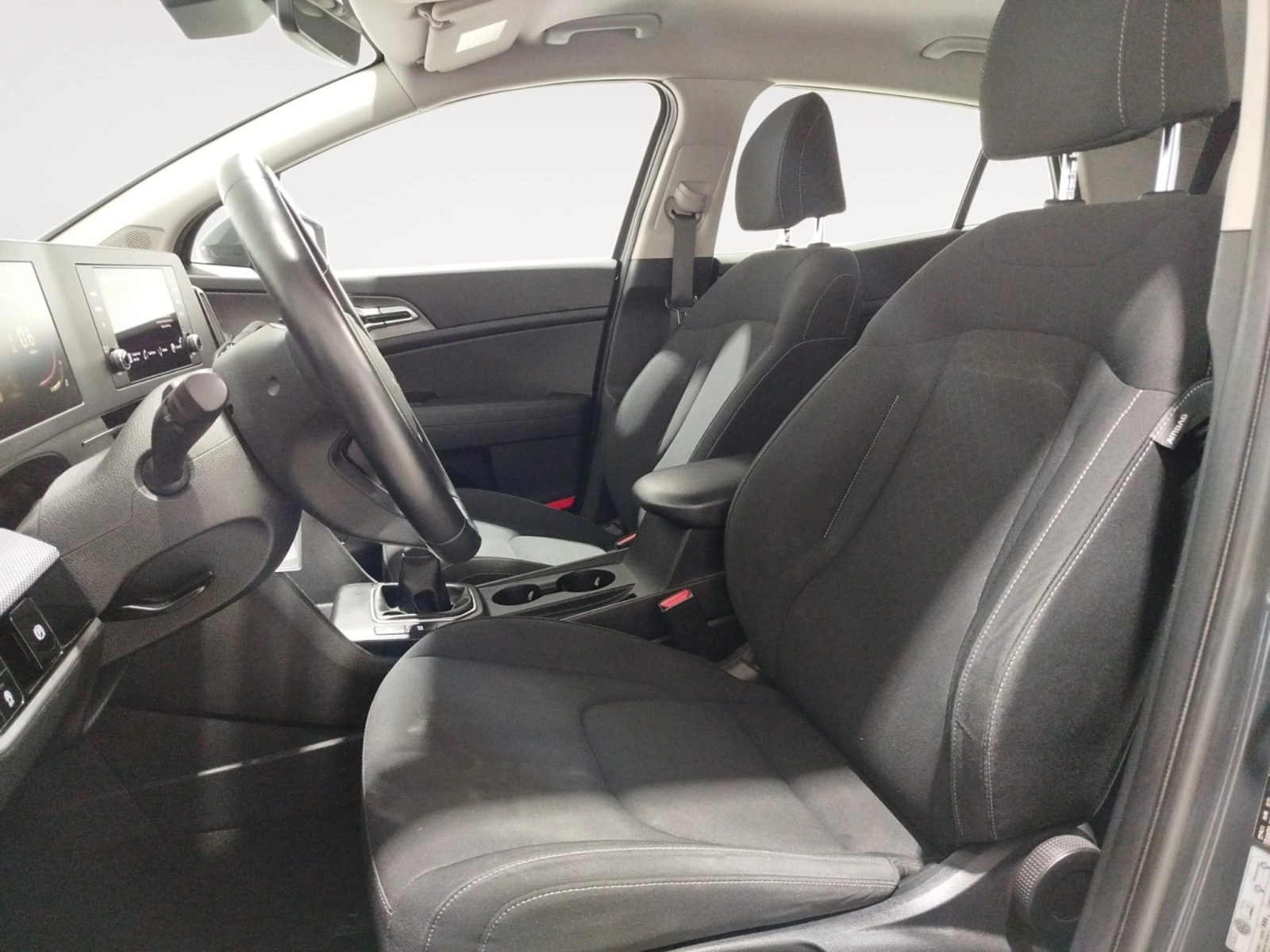 Renting Kia Sportage 1.6 T-GDI Concept