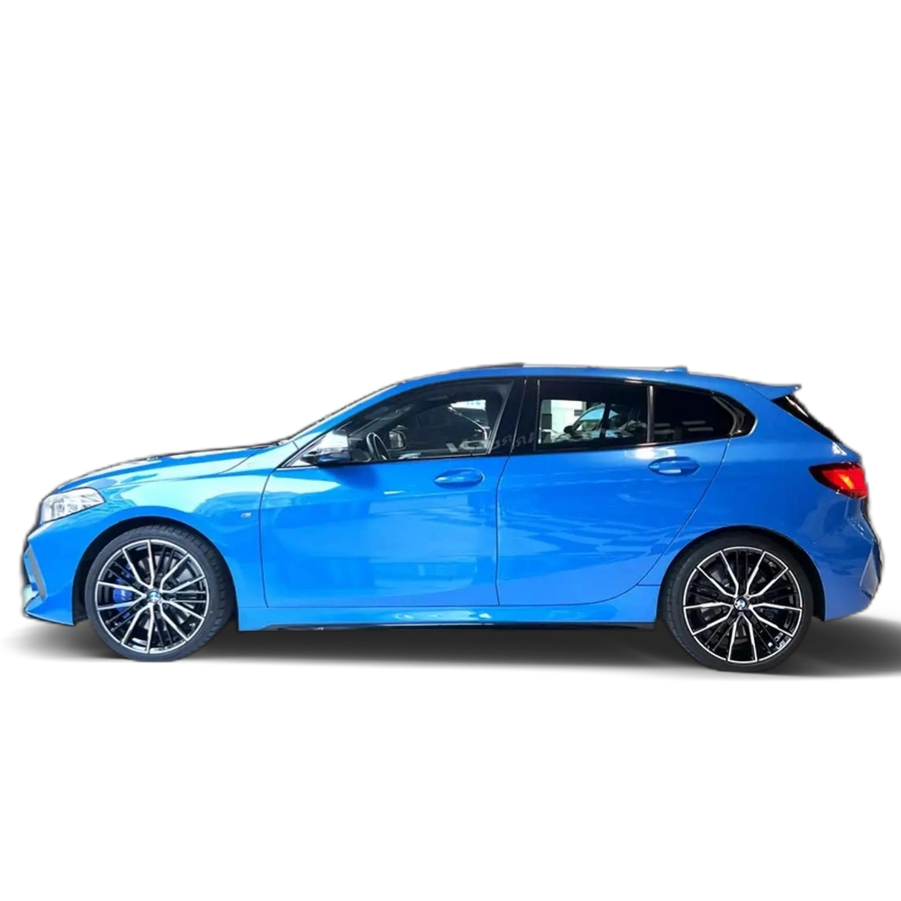 Renting BMW 135 M135iA xDrive Azul 2