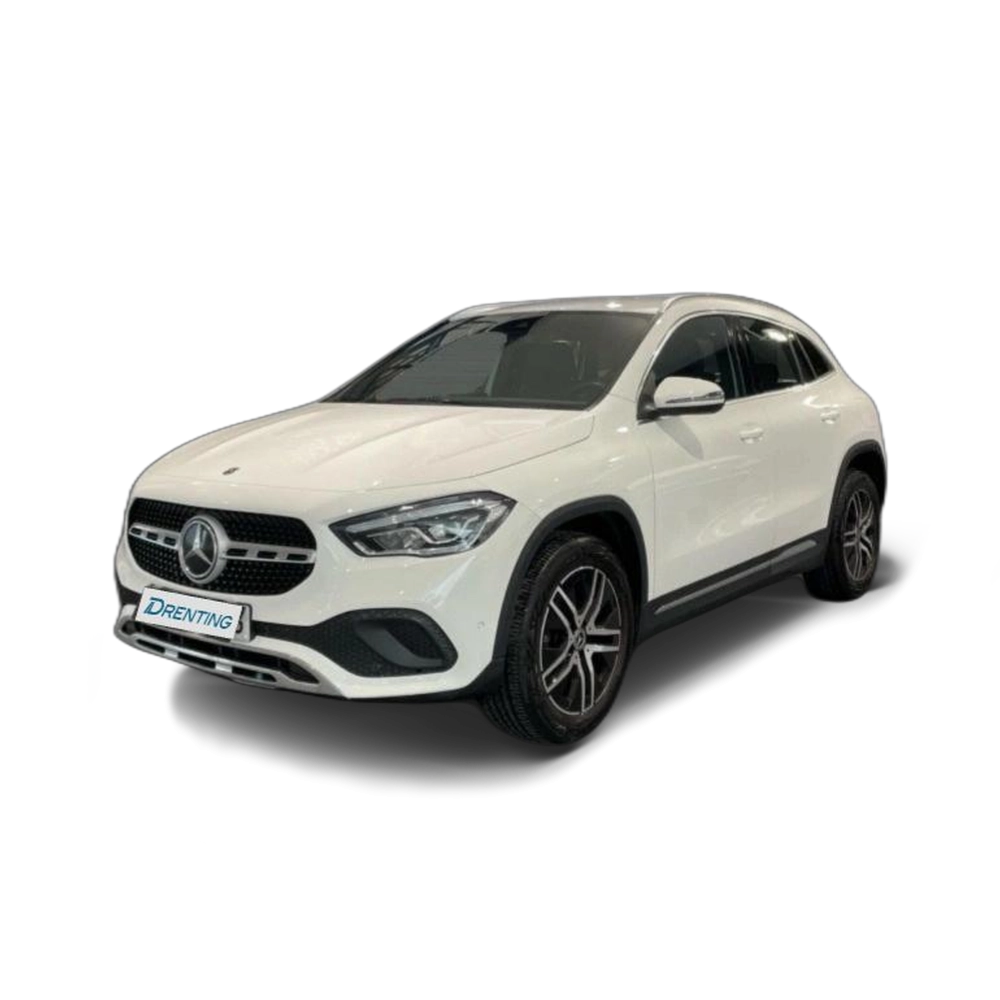 Renting Mercedes-Benz GLA 180 100 kW (136 CV) 1
