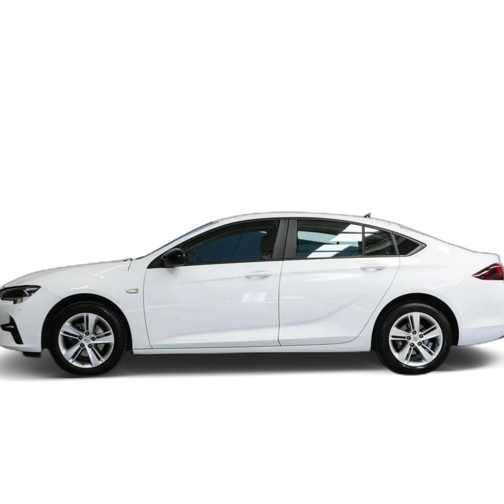 Renting Opel Insignia ST 1.5D DVH S&amp;S Business Edition 122 Blanco 1