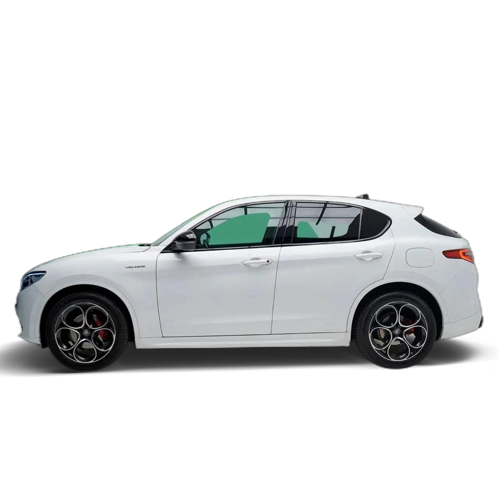 Renting Alfa Romeo Stelvio VELOCE Q4 2.2 TD TURBO 210 CV AUTO 4WD 5P Blanco