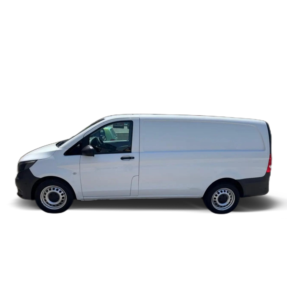 Renting Mercedes-Benz Vito Furgón 110CDI tD Base Larga Blanco 4