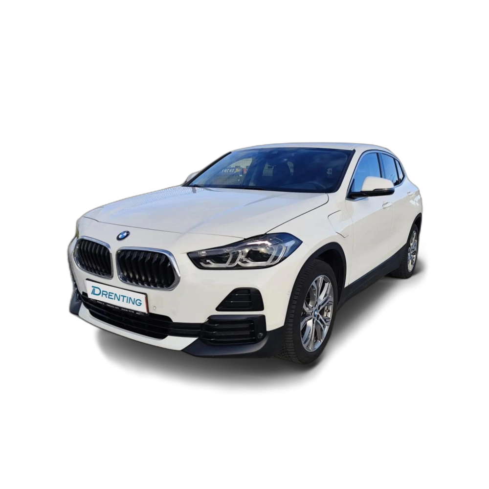 Renting BMW X2 xDrive 25eA Impulse Blanco