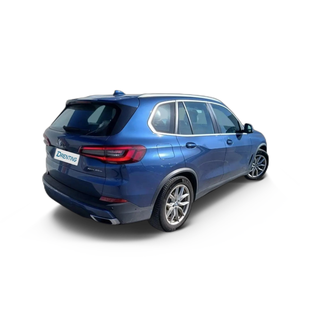 Renting BMW X5 xDrive 45e Azul 2