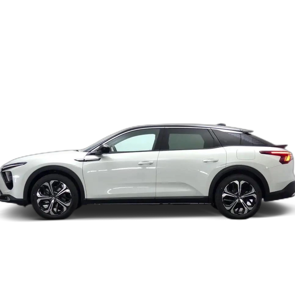 Renting Citroen C5 X 1.6 HYBRID 225 SHINE PACK AUTO 225 5P Blanco 1